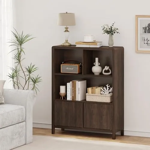 Highboard 'Lukkodso' - Stilvolle Kommode mit 2 Türen - Kommode für Wohnzimmer, mit flexiblem Push-to-Open-System für griffloses Öffnen und pflegeleichter Oberfläche. Ideal zum Verstauen und Dekorieren.