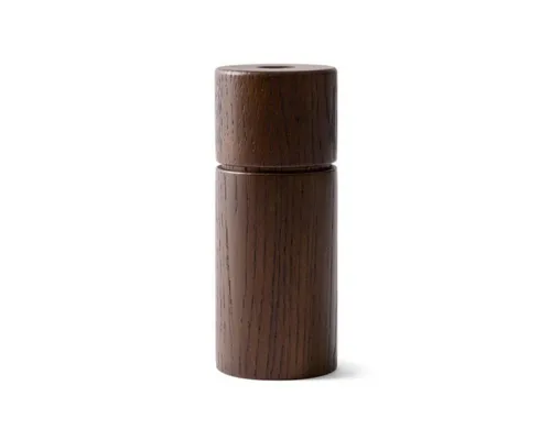 CrushGrind Salz- und Pfeffermühle Universalmühle BERGEN Eiche geräuchert - Elegante Gewürzmühle aus FSC®-zertifizierter Eiche mit langlebigem Keramikmahlwerk. Ideal für die präzise Dosierung von Gewürzen in der Küche.