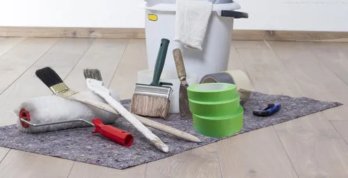 Hochwertiges Feinkreppband Grün 25mm x 50m für präzises Abkleben, Malerarbeiten und Nassschliff – Reißfestes Klebeband