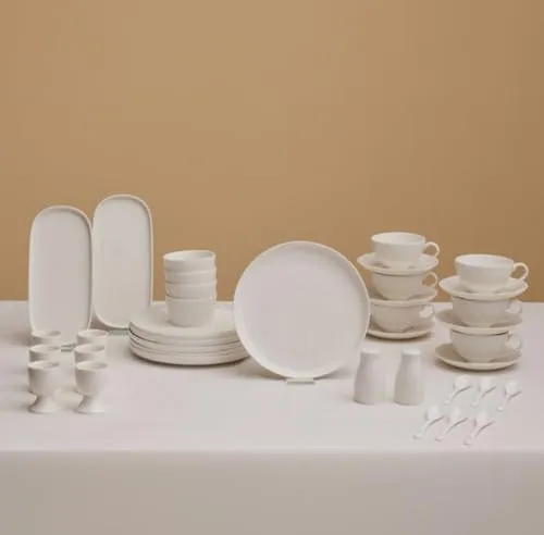 Karaca Favaro Frühstücks- und Servierset für 6 Personen, 38-teiliges Geschirr Set - Kombiservice aus elegantem Bone China, leicht zu reinigen und sicher – perfekt für ein gesundes Esserlebnis.