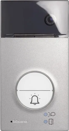 BTICINO LINEA 3000 2-Draht Video-/Audio-Türstation mit Weitwinkelkamera - HAUS-ALARMANLAGEN: Die innovative 2-Draht Türstation mit Weitwinkel-Farbkamera ermöglicht einfache Installation und schlüssellose Türöffnung mit bis zu 20 Transpondern. Ideal für Sicherheit und Komfort.