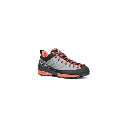 Scarpa Mescalito Planet Woman Lightgray / Coral (38,5) - Wanderschuhe für umweltbewusste Kletterer, hergestellt aus recycelten Materialien mit exzellenter Traktion und atmungsaktivem Design – ideal für technische Ansprüche.