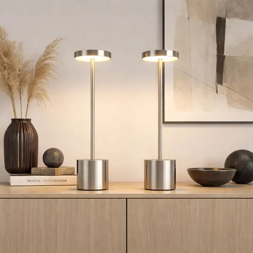 Moderne Tischleuchte mit Touchdimmer, Akku, 34,5 cm - Elegante Tischlampe mit kabelloser Bedienung und dimmbarer LED-Technologie. Ideal für jeden Raum, bietet flexibles Licht in drei Farbtemperaturen.