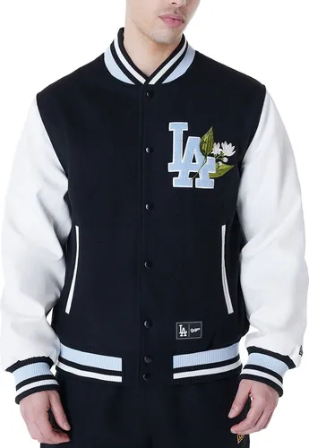 New Era Varsity MLB Jacke - FLORAL Los Angeles Dodgers - XL - Herren Freizeitjacke im Baseball-Stil, gefüttert und ideal für den Sommer. Die sportliche Passform und das stylische Design machen sie zum perfekten Begleiter für entspannte Tage.