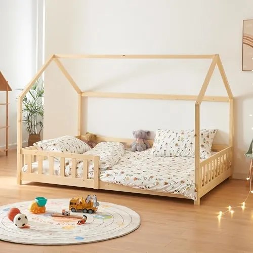 [en.casa] Kinderbett Hesel Hausbett Holzoptik 120 x 200 cm - Kleinkindbett mit charmantem Hausdesign, inklusive Rausfallschutz für sicheren Schlaf und einfachem Aufbau, ideal für jedes Kinderzimmer.