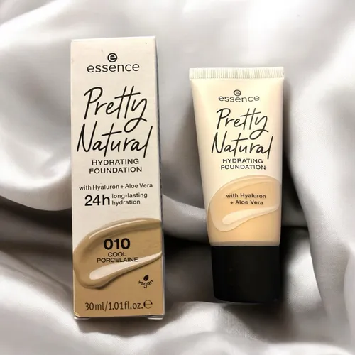 Essence Pretty Natural Hydrating Foundation 010 Cool Porcelaine Hyaluron Neu.