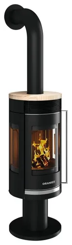 Oranier Kaminofen Rota Twist 5,5 kW - Kaminofen Kategorie, mit 3-seitiger Verglasung für einen beeindruckenden Blick auf das Feuer und externem Luftanschluss für effiziente Verbrennung.