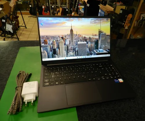 Samsung Galaxy Book3 15,6 Zoll