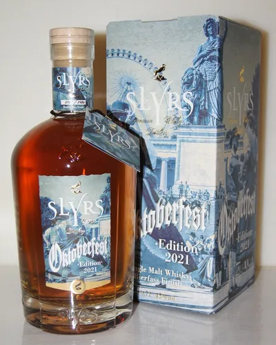Slyrs Single Malt Whisky Oktoberfest Edition 0,7l - Exklusiver Whisky in Geschenkbox, reift mindestens 9 Monate in IPA-Bierfässern und vereint hopfige Frische mit malzigen Aromen für ein einzigartiges Genusserlebnis.