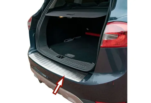 RECAMBO Ladekantenschutz für FORD KUGA I (2008-2012) - Abdeckblenden mit hochwertigem V2A Edelstahl, bietet perfekten Schutz vor Kratzern und Witterungseinflüssen, einfache Montage durch doppelseitiges Klebeband.