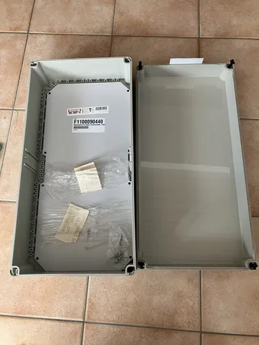 Hensel Leergehäuse 275x575x46mm Mi 040 - Gehäuse für individuelle Elektroinstallationen, robust und wetterfest für den Innen- und Außenbereich.