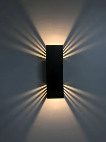 SpiceLED LED Wandleuchte Black Edition – Warmweiß, 14 Watt von SpiceLED