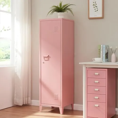 Einzelspind Kurikka – Abschließbar mit 2 Ablagen, Rosa - Vielseitiger Einzelspind mit abschließbarer Tür und zwei Ablagen für Arbeitskleidung und Materialien. Stabiler Stand, pflegeleichte Oberfläche und einfacher Aufbau machen ihn ideal für jede Umgebung.
