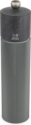 Peugeot Line Pfeffermühle 22 cm aus Carbon - Küchenhelfer mit modernem Design, aus Aluminium und PEFC-zertifiziertem Buchenholz. Der langlebige Stahlmechanismus ermöglicht eine präzise Mahlgradverstellung für perfekten Pfeffer.