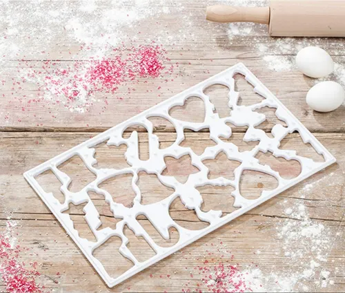 HI Keks Ausstechschablone - 12 Weihnachtsmotive für 25 Kekse - Praktische Ausstechschablone für Plätzchen mit 12 verschiedenen Weihnachtsmotiven. Ideal für festliche Backaktionen, aus pflegeleichtem Kunststoff und einfach in der Handhabung.
