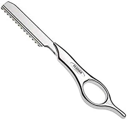Feather Razor Silber Short - Hochwertiges Rasiermesser - Rasiermesser mit rostfreier Stahlklinge, Teflonbeschichtung und Klingenschutz für sicheres Schneiden. Ideal für präzise Haarschnitte ohne Beschädigung.