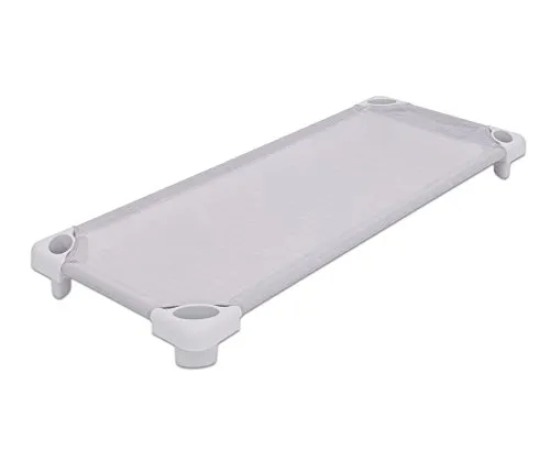 Betzold Kinder-Liege stapelbar 144 x 57 cm - Stapelbare Liege für Kindergarten und Krippe, ideal für den Mittagsschlaf. Robuste und leicht zu reinigende Kunststoff-Liegen, die platzsparend gelagert werden können.