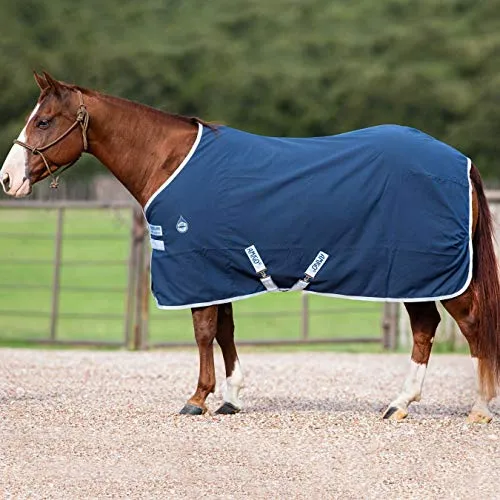 Horseware Amigo Stable Sheet 0g - navy/silver - Stalldecke aus leichtem, atmungsaktivem Polyester für optimalen Tragekomfort. Ideal für Frühjahr/Sommer und als Transportdecke, mit stabiler Befestigung und verstellbarer Kreuzbegurtung.