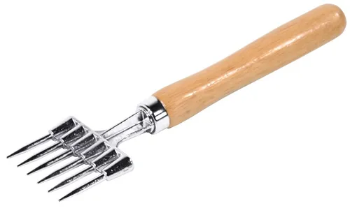 Eispickel, mit Holzgriff, hochglanzverzinnt, mit sechs Dornen, 23,5 cm Länge