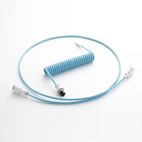 CableMod Pro Coiled Keyboard Cable USB-C zu USB Typ A, Blueberry Cheesecake - 15 - Stylisches Anschlusskabel mit 1,5 m Länge, ideal für Gaming-Tastaturen und bietet eine optimale Verbindung.