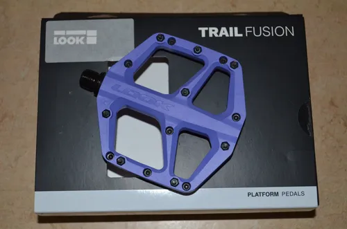 LOOK FAHRRADPEDALE TRAIL ROC FUSION - Purple - Hochwertige Fahrradpedale für Trail- und All-Mountain-Fahrten, bieten optimale Kraftübertragung und besten Grip.