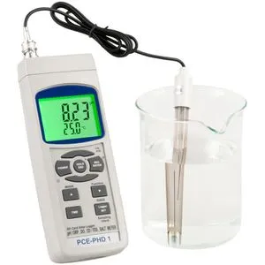 PCE Instruments PCE-PHD 1 pH-Messgerät - Multitalent zur Überprüfung der Wasserqualität, misst pH-Wert, Leitfähigkeit, Sauerstoff und Temperatur, inklusive SD-Kartenspeicher für einfache Datenübertragung.