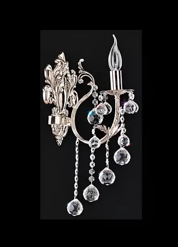 Elegante Kristall Wandlampe in Silber - Stilvolle Wandleuchte im Art-déco-Design, ideal für Wohn- und Arbeitsräume. Aus hochwertigem Kristall und Messing gefertigt, verleiht sie jedem Raum einen Hauch von Eleganz.