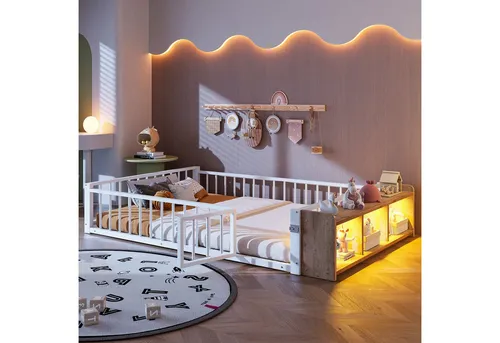 Redom Kinderbett Weiß 140x200 cm mit Stauraum & LED-Beleuchtung - Modernes Kinderbett aus Holzwerkstoff mit Schutzgeländer und offenem Staufach. Ideal für kleine Räume, bietet es sicheren Schlaf und praktischen Stauraum für Spielzeug und Bücher. Inklusive integrierter LED-Beleuchtung für eine angenehme Atmosphäre.