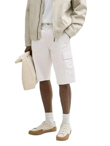 TOM TAILOR Denim Herren Bermuda Shorts 1044841 - Herren-Shorts aus leichtem Baumwoll-Stoff, ideal für Sommer und Freizeit. Mit praktischen Taschen und Gürtelschlaufen für einen lässigen Look.