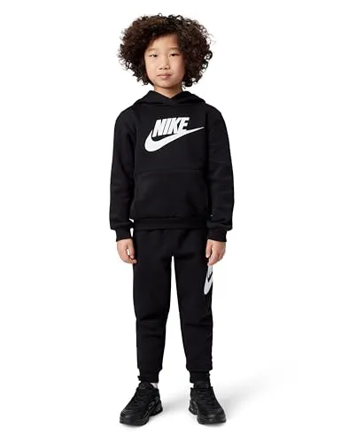 Nike Sportswear Jogginganzug NKN CLUB FLEECE SET für Kinder - Trainingsbekleidung aus 60% Baumwolle, ideal für sportliche Aktivitäten. Der bequeme, schwarze Jogginganzug mit Kapuze und elastischen Bündchen sorgt für optimalen Tragekomfort.