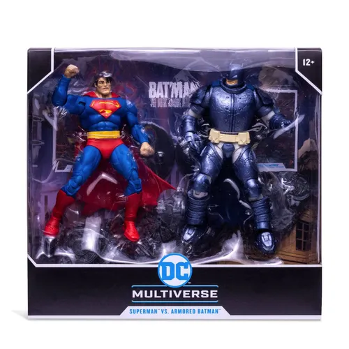 DC Actionfiguren Collector Multipack: Superman vs. Armored Batman 18 cm - Sammlerset mit detailgetreuen Figuren von Superman und Armored Batman, perfekt für Fans und Sammler von DC Comics.
