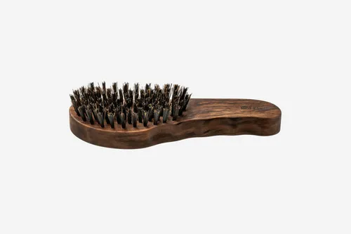 Pflegebürste Holzbürste aus Nussbaumholz mit extra harten Wildschweinborsten - Entwirrende Haarbürste aus Nussbaumholz mit ergonomischer Form. Ideal für alle Haartypen und Altersgruppen. Die extra harten Borsten sorgen für ein effektives Styling und weniger statische Aufladung.