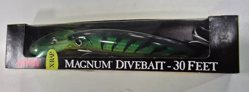 Rapala X-Rap Magnum 16cm Wobbler - Hochwertiger Kunstköder für Angler, 16 cm lang und 72 g schwer. Mit einer Tauchtiefe von bis zu 8 m und schwimmendem Auftriebsverhalten ideal für verschiedene Angeltechniken.