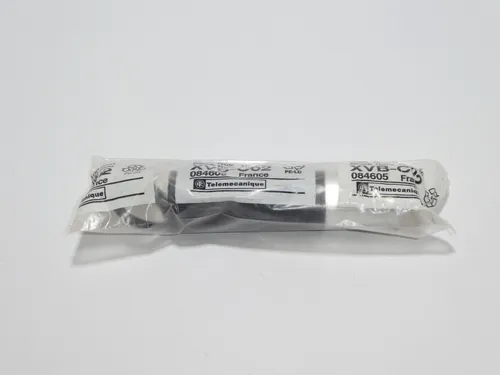 Telemecanique, Schneider Rohr 100mm für Signalleuchte XVB, XVB C02