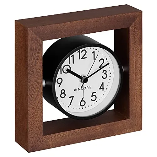 Navaris Analog Holz Tischuhr Quadrat Design - Vintage Stil ohne Ticken - Tischuhren: Stilvolle analoge Uhr im Retro-Design, geräuschlos und ideal für jeden Raum. Einzigartige Holzmaserung macht jede Uhr zum Unikat.