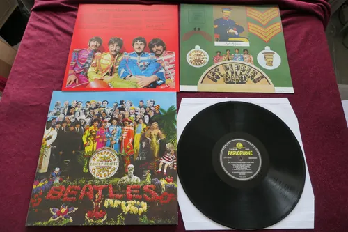 Produktbild The Beatles...LP...Sct.Peppers Lonely Hearts Club Band ( 180gr.+Poster+Booklet )