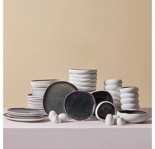 Karaca 55-teiliges Steingut-Geschirrset für 12 Personen - Tafelservice mit einzigartiger, galaktischer Reaktivglasur, ideal für elegante Anlässe und müheloses Bewirten von 12 Personen.