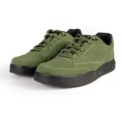 Endura Herren Hummvee Flat Pedal Schuhe – Olivgrün - Fahrradschuhe mit strapazierfähigem Obermaterial und verbesserter Belüftung. Ideal für Radfahrer, die Komfort und Grip auf den Pedalen suchen.
