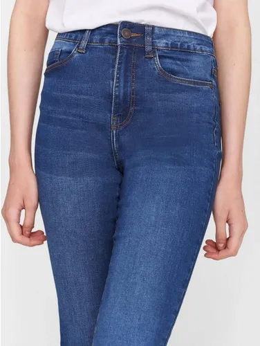 Noisy May Schlagjeans Sallie - High Waisted Flare Jeans - Moderne High Waisted Flare Jeans von Noisy May, perfekt für einen stylischen Look und hohen Tragekomfort.