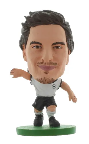 SoccerStarz SOC575 - Deutsch Nationalmannschaft Mats Hummels, Heimtrikot