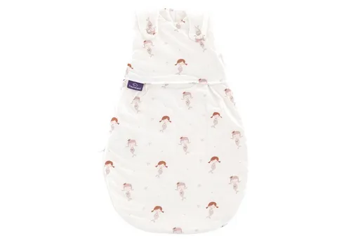 Träumeland Babyschlafsack LIEBMICH - Kuschelweicher Schlafsack aus 100 % Baumwolle mit atmungsaktiver Füllung, ideal für ein angenehmes Schlafklima. Mitwachsend durch verstellbare Träger und einfacher Wickelzugang dank umlaufendem Reißverschluss.