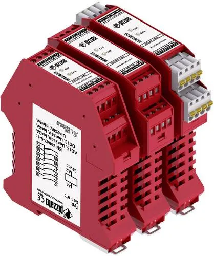 Pizzato Elettrica CS AR-05V024 Sicherheitsmodul - Elektroinstallation mit 3 Schließern und 1 Öffner für sichere Notausschaltung und Sensorkontrolle, ideal für industrielle Anwendungen.