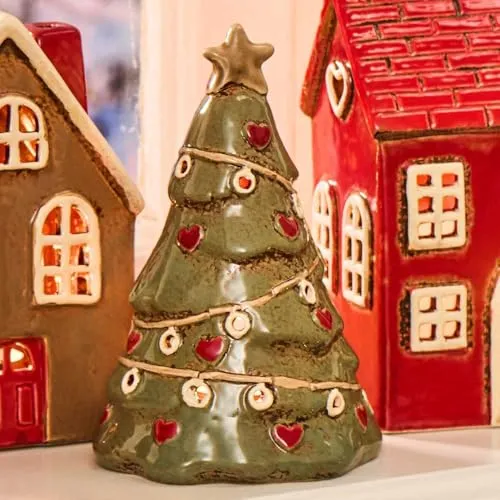 Ib Laursen Teelichthalter Tannenbaum - Weihnachtsdeko: Wunderschöner Teelichthalter in Tannenbaum-Form aus grünem Keramik, ideal für stimmungsvolle Akzente in der Weihnachtszeit.