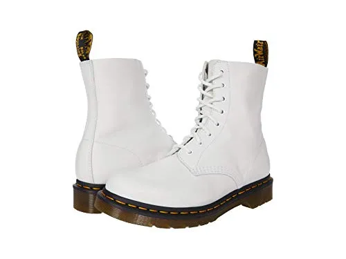 Dr. Martens 8 Eye Boot Springerstiefel, Optical White Virginia, 36 EU - Wanderschuhe aus strapazierfähigem Leder mit Ziernähten und verschleißfestem Gummi für optimalen Komfort und Halt.