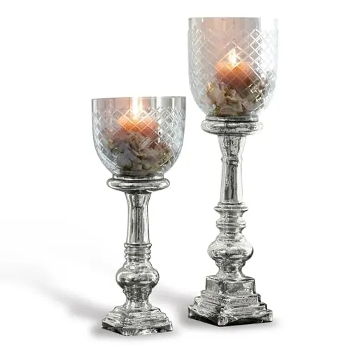 Loberon Windlicht 2er Set Layci: Elegante Kerzenhalter mit Antik-Finish - Windlichter aus Glas im Antik-Finish, ideal für Teelichter oder Stumpenkerzen, verleihen jedem Raum eine majestätische Atmosphäre durch den feinen Rautenschliff.