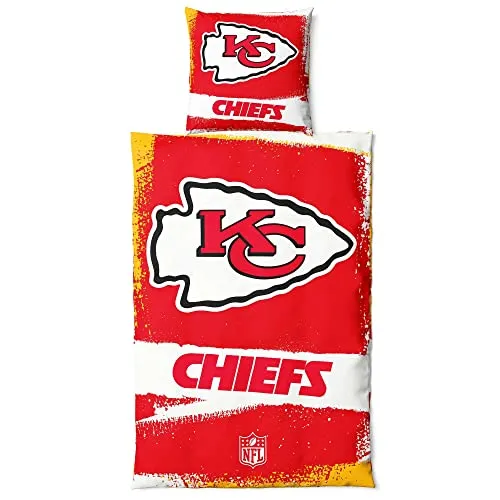 Kansas City Chiefs NFL Bettwäsche-Set - Offizielles NFL-Fanartikel aus 100 % Baumwolle, ideal für echte Kansas City Chiefs-Fans. Enthält einen Deckenbezug (135 x 200 cm) und einen Kissenbezug (80 x 80 cm) mit praktischem Reißverschluss.