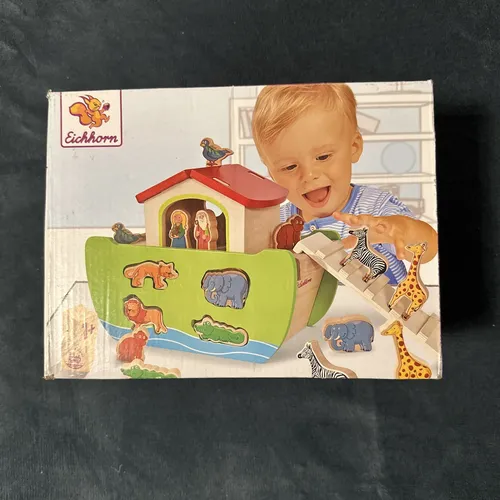 Eichhorn 100002084 - Steckspiel Arche Noah aus Birkenholz, fördert spielerisch die Hand-Auge-Koordination und Kreativität für Kinder ab 3 Jahren
