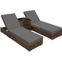 tectake Gartenliege 2er Set Rattan Sonnenliegen - Liegen, 5-fach verstellbare Rückenlehne, inklusive Schutzabdeckung und rostfreien Edelstahlschrauben für langlebigen Komfort im Garten.
