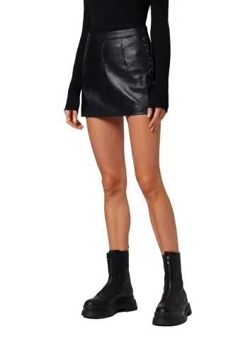 RICANO RK-05 Damen Lederrock aus echtem Lamm Nappa Leder in Schwarz (S) - Modischer Damen Lederrock aus hochwertigem Lamm Nappa Leder mit sportiver Passform und akzentuierter Nahtführung. Ideal für trendbewusste Looks – bitte eine Nummer größer bestellen. Hohe Qualität für ganzjährige Styles.
