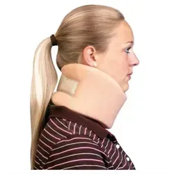 Produktbild DocMed Nackenstütze Cervicalstütze Halskrause in beige, Klettverschluss, Erste Hilfe (Sparset, 1er Set), Hautfreundlich, guter Tragekomfort 44 cm - 48 cm